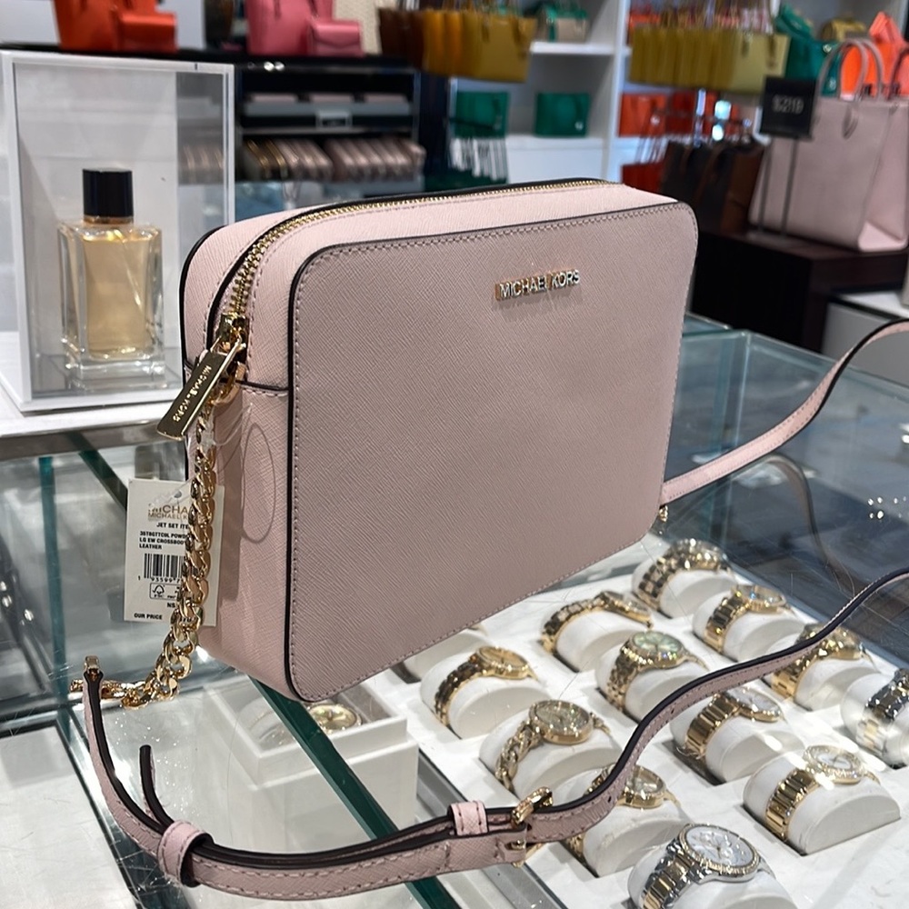 Michael Kors Jet Set Item Large East West Zip Crossbody Leather Powder Blush
NWT